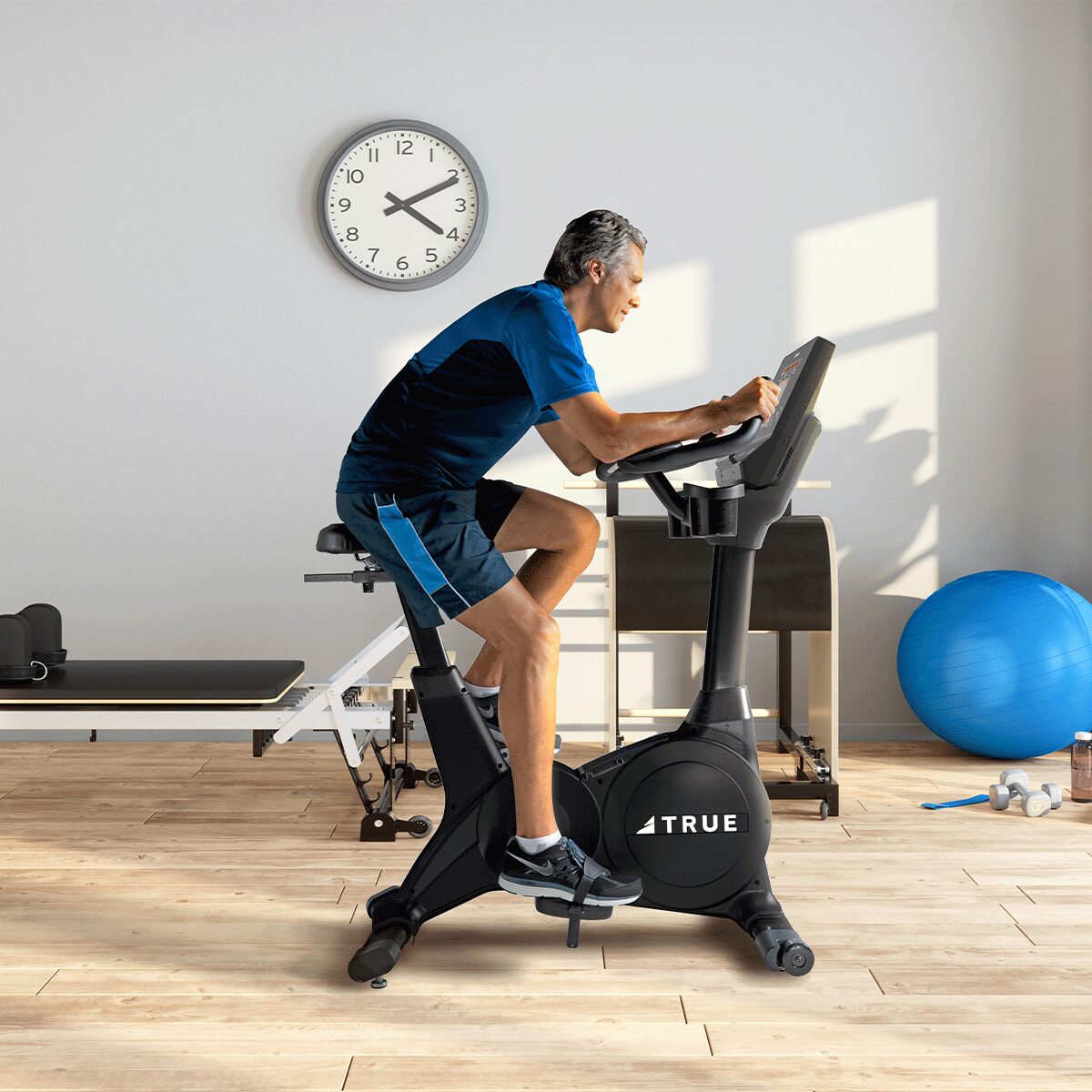 True Fitness Performance Series Upright Bike