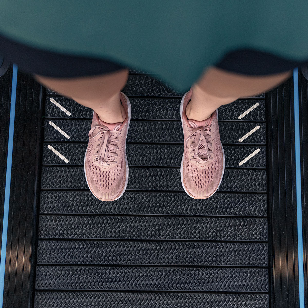 True Fitness Vapor Stryker Slat Treadmill