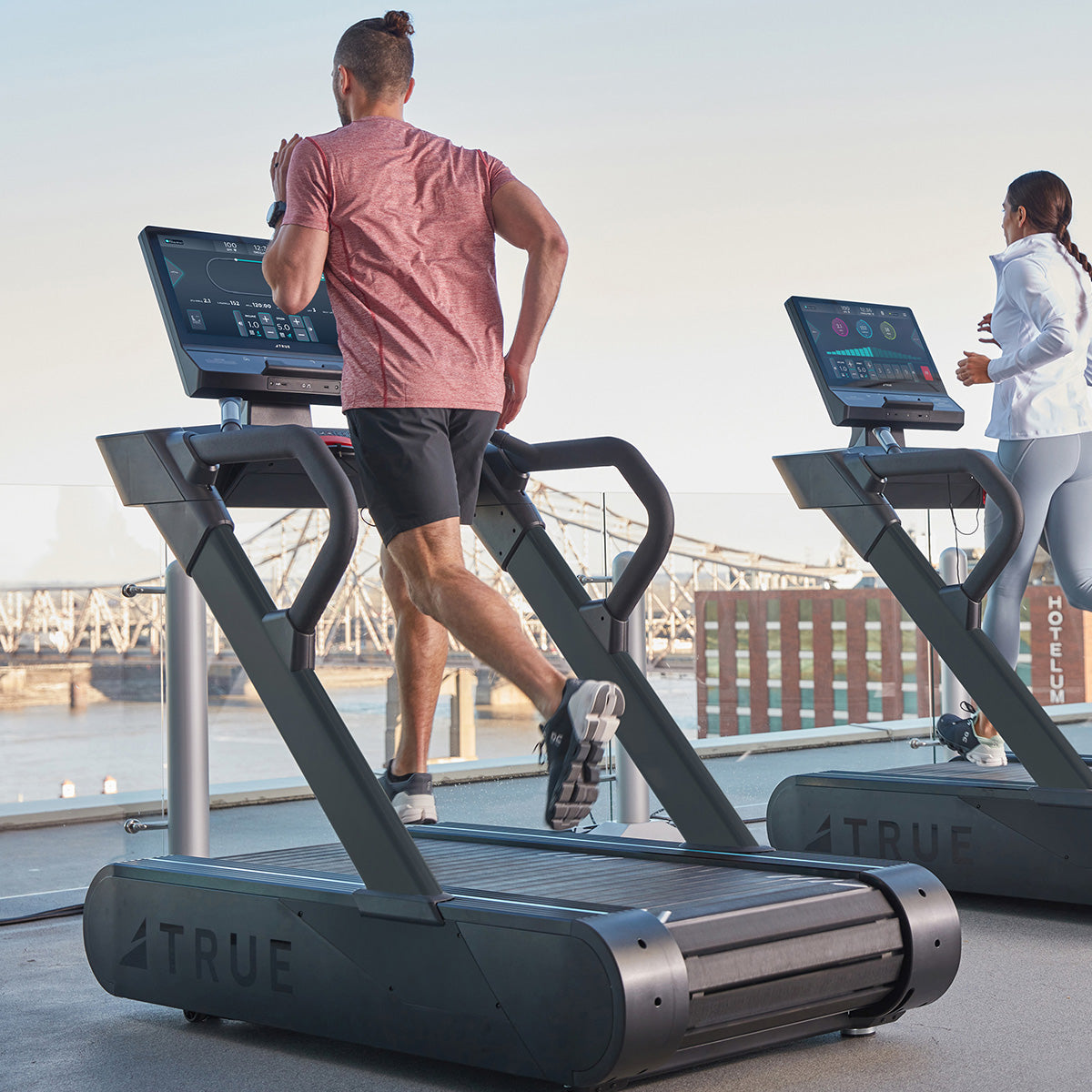 True Fitness Vapor Stryker Slat Treadmill