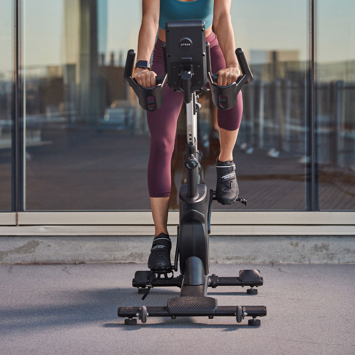 True Fitness Vapor Series Surge Spin Bike