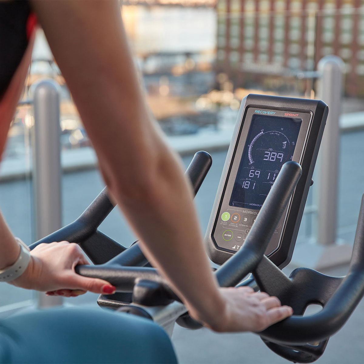 True Fitness Vapor Series Surge Spin Bike