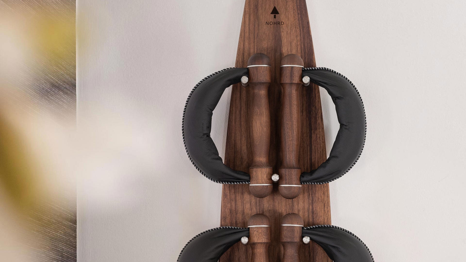 NOHRD SwingBells Board Walnut Black Leather